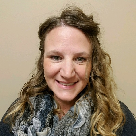 Meet your Posher, Tricia - Picture 1 of 1